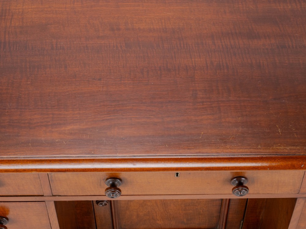 19th Century Victorian Mahogany Kneehole Desk, circa 1870 View XV