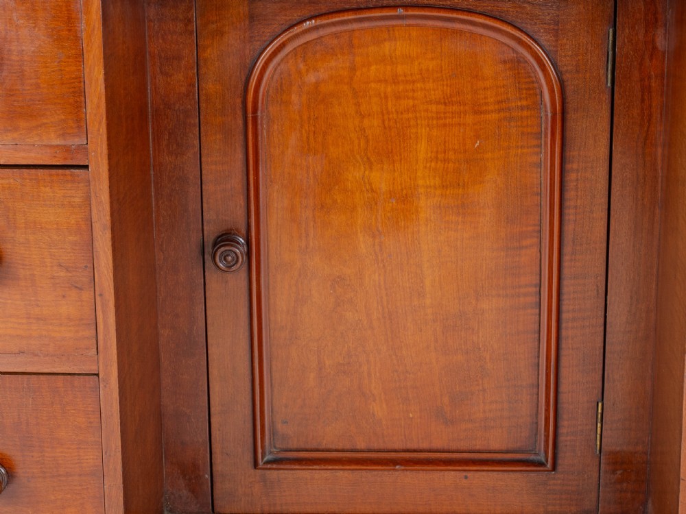 19th Century Victorian Mahogany Kneehole Desk, circa 1870 View XVI