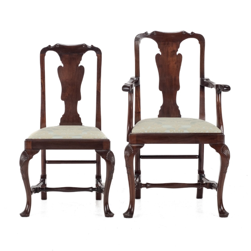 Edwardian Queen Anne Style Set of 8 Carved Mahogany Dining Chairs with Carvers by Waring & Gillow, circa 1905 (Georgian / George I / Armchair / Elbow Chairs) View II