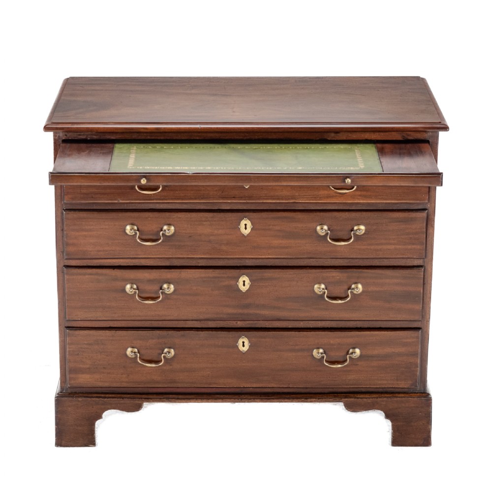 George II Mahogany Bachelors Chest of Drawers with Brushing Slide, c.1750 - Georgian View V
