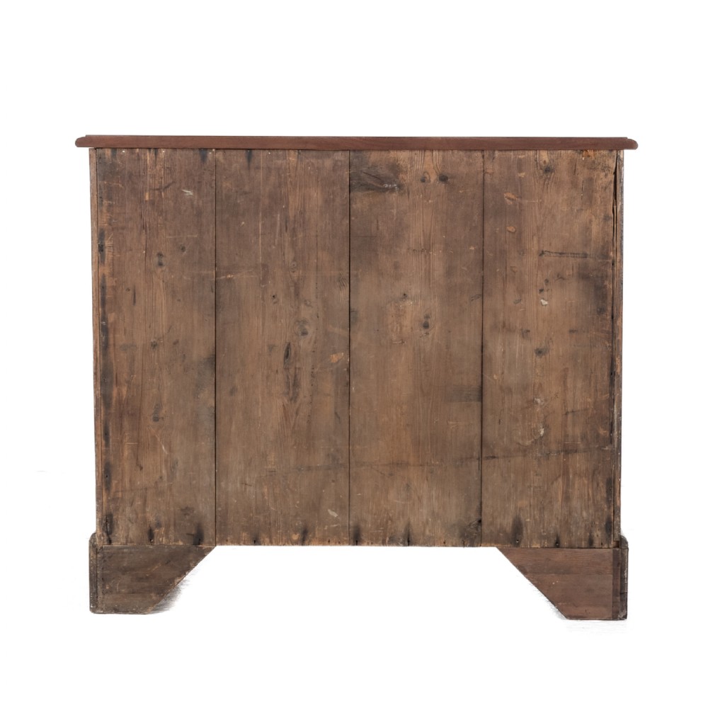 George II Mahogany Bachelors Chest of Drawers with Brushing Slide, c.1750 - Georgian View XII