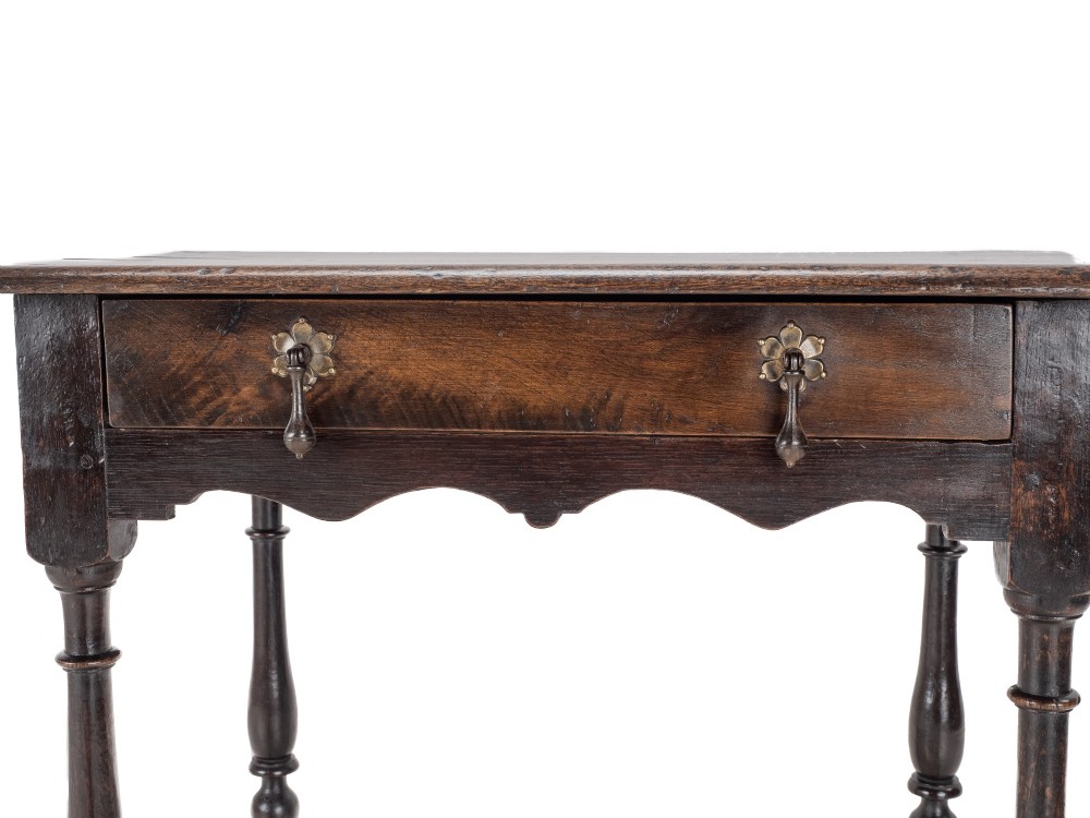 Early 18th Century English Oak Side Table with Drawer, Circa 1700–1720 (Georgian, George I) View VII