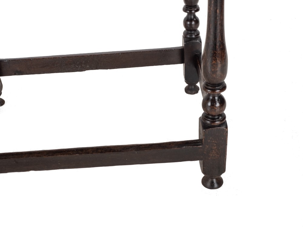 Early 18th Century English Oak Side Table with Drawer, Circa 1700–1720 (Georgian, George I) View IX