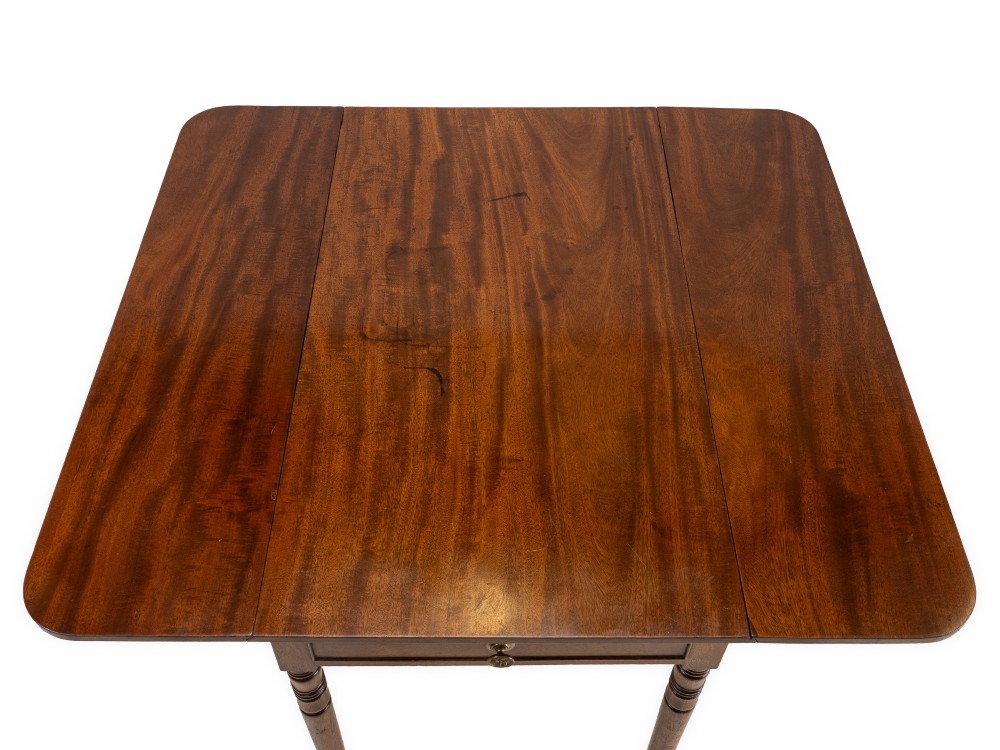 Late Georgian Mahogany Pembroke Breakfast Table c.1800–1820 View V