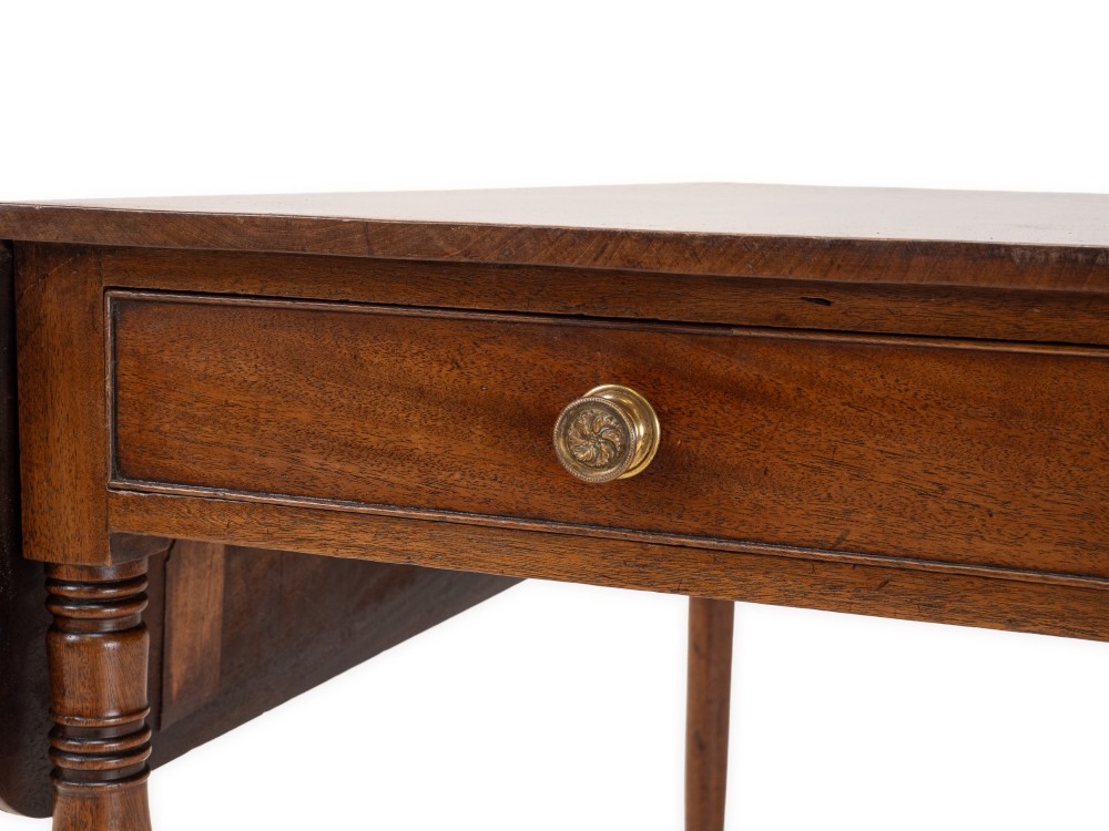 Late Georgian Mahogany Pembroke Breakfast Table c.1800–1820 View VI