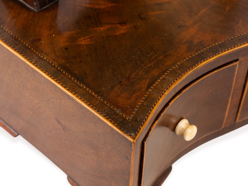 Regency Mahogany Serpentine Dressing Table Mirror, Three Drawers, Boxwood Stringing, c.1805–1825 View IX