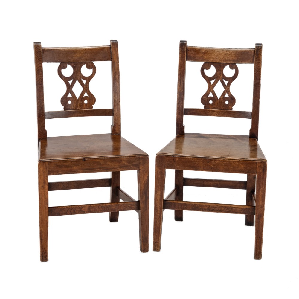 Pair of Early 19th Century English Elm Country Chairs, Circa 1800–1820 (Georgian, George III) View II