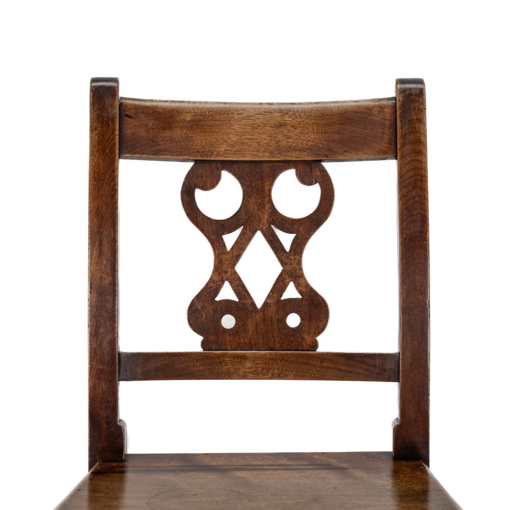 Pair of Early 19th Century English Elm Country Chairs, Circa 1800–1820 (Georgian, George III) View III