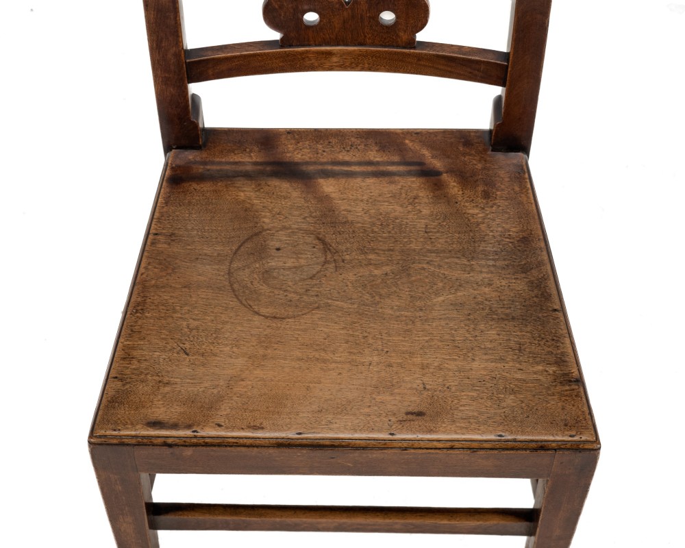 Pair of Early 19th Century English Elm Country Chairs, Circa 1800–1820 (Georgian, George III) View IV