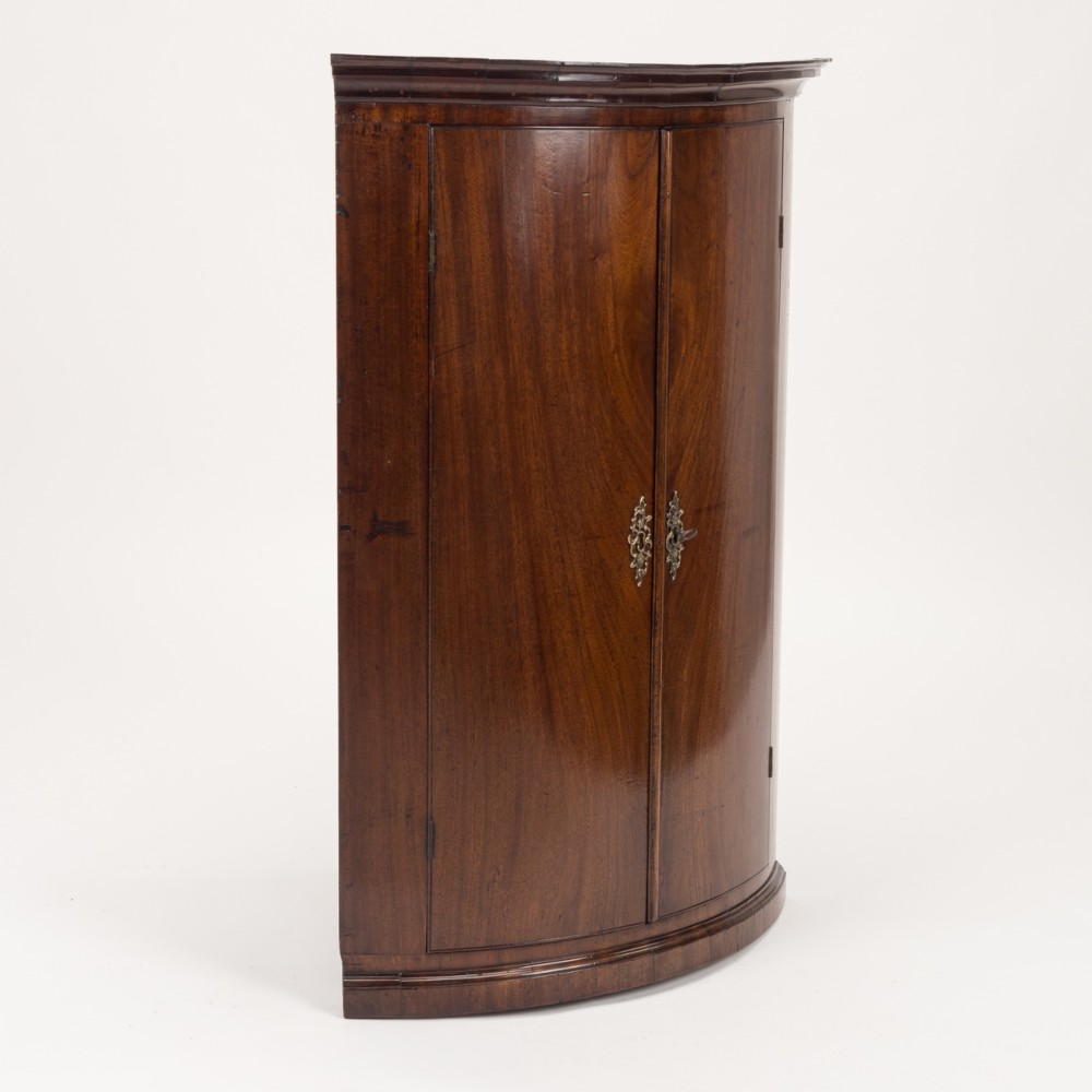 George III Mahogany Bow-Front Hanging Corner Cupboard with Spice Drawers, c.1760–1780 View IV