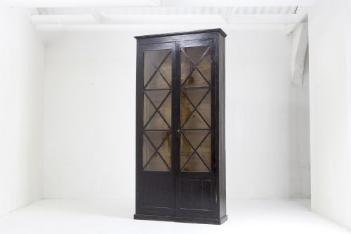 19TH CENTURY FRENCH GLAZED TWO DOOR EBONISED BOOKCASE - ADDITIONAL PHOTO 1
