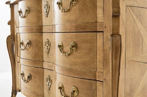 EARLY 18TH CENTURY FRENCH CHERRYWOOD MAZARINE COMMODE - ADDITIONAL PHOTO 2
