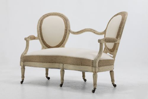 PAIR OF FRENCH 19TH CENTURY PAINTED SOFAS IN NATURAL BURLAP CREAM CALICO FABRIC - ADDITIONAL PHOTO 2