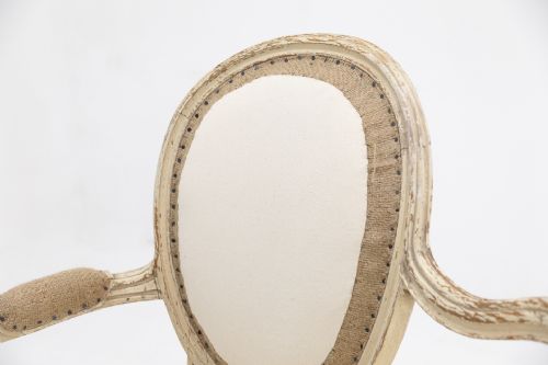 PAIR OF FRENCH 19TH CENTURY PAINTED SOFAS IN NATURAL BURLAP CREAM CALICO FABRIC - ADDITIONAL PHOTO 5