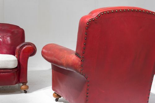 PAIR OF ENGLISH CLUB ARMCHAIRS - ADDITIONAL PHOTO 3
