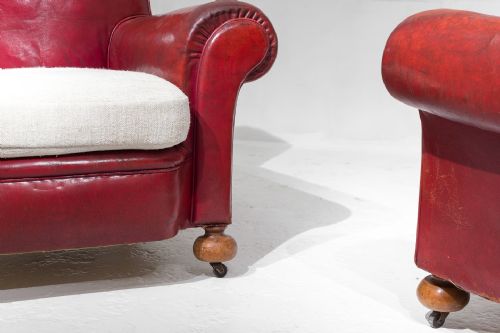 PAIR OF ENGLISH CLUB ARMCHAIRS - ADDITIONAL PHOTO 4