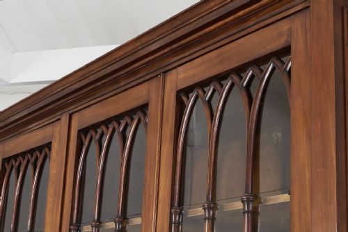 EARLY 19TH CENTURY MAHOGANY BOOKCASE - ADDITIONAL PHOTO 6
