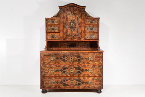 18th century painted cupboard - CATEGORY: ANTIQUE CABINETS - DATED 18TH CENTURY