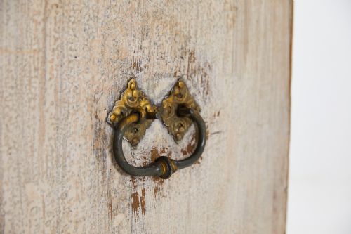 18TH CENTURY SERPENTINE COMMODE - ADDITIONAL PHOTO 2