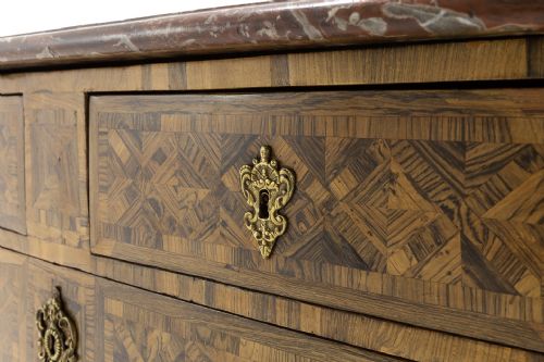 18TH CENTURY FRENCH PARQUETRY COMMODE - ADDITIONAL PHOTO 3