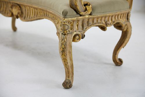 18TH CENTURY ITALIAN SOFA - ADDITIONAL PHOTO 4