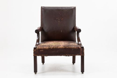 18th century english gainsborough chair - CATEGORY: ANTIQUE CHAIRS - DATED 18TH CENTURY