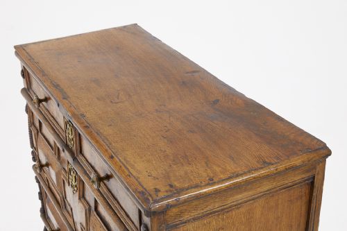 18TH CENTURY OAK CHEST OF DRAWERS - ADDITIONAL PHOTO 5