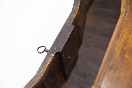 18TH CENTURY ITALIAN COMMODE - ADDITIONAL PHOTO 2