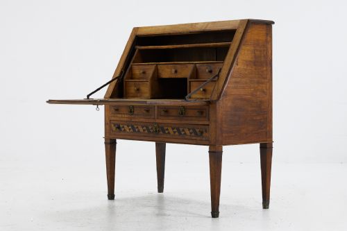 18TH CENTURY FRENCH BUREAU - ADDITIONAL PHOTO 1