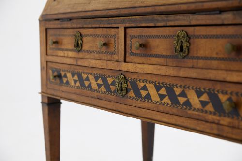 18TH CENTURY FRENCH BUREAU - ADDITIONAL PHOTO 4