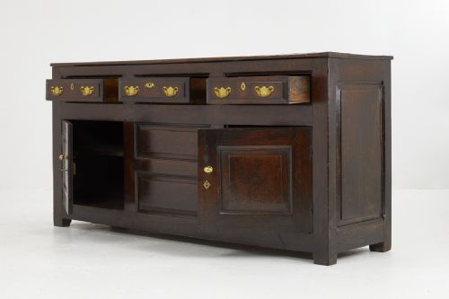ENGLISH 18TH CENTURY OAK DRESSER BASE - ADDITIONAL PHOTO 1