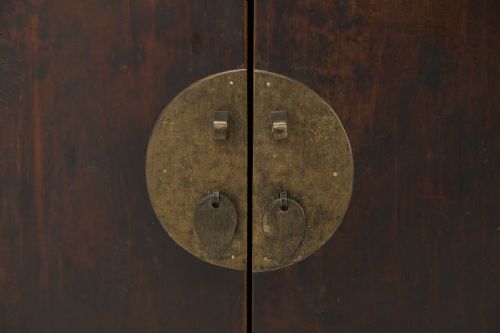 19TH CENTURY CHINESE ELM SIDEBOARD WITH CARVED DECORATION - ADDITIONAL PHOTO 3