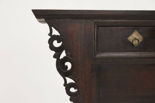 19TH CENTURY CHINESE ELM SIDEBOARD WITH CARVED DECORATION - ADDITIONAL PHOTO 5