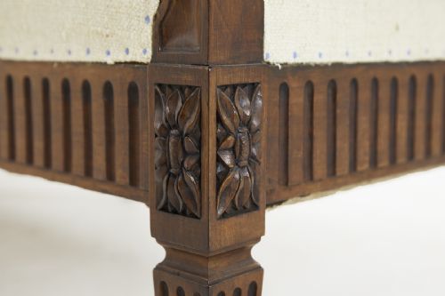 19TH CENTURY FRENCH WALNUT SOFA - ADDITIONAL PHOTO 2