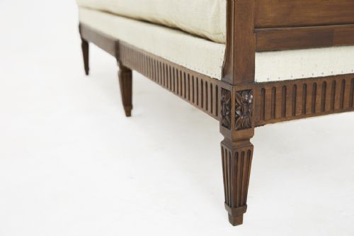 19TH CENTURY FRENCH WALNUT SOFA - ADDITIONAL PHOTO 6