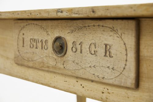 19TH CENTURY BLEACHED WALNUT TABLE - ADDITIONAL PHOTO 2