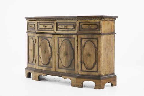 18TH CENTURY ITALIAN WALNUT SIDEBOARD - ADDITIONAL PHOTO 3