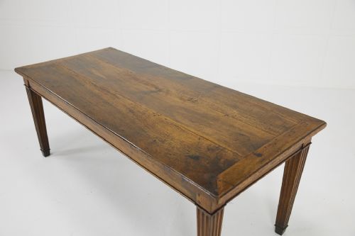 french 18th century walnut table - CATEGORY: ANTIQUE TABLES - DATED 18TH CENTURY