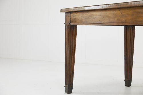 FRENCH 18TH CENTURY WALNUT TABLE - ADDITIONAL PHOTO 3