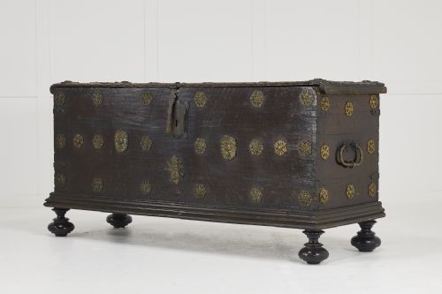 17TH CENTURY WALNUT SPANISH TRUNK - ADDITIONAL PHOTO 1