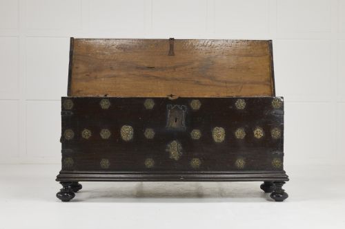 17TH CENTURY WALNUT SPANISH TRUNK - ADDITIONAL PHOTO 2