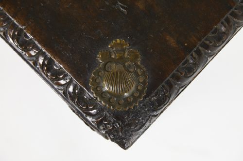 17TH CENTURY WALNUT SPANISH TRUNK - ADDITIONAL PHOTO 7