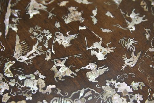 19TH CENTURY CHINESE MOTHER OF PEARL INLAID TABLE - ADDITIONAL PHOTO 4
