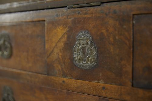 18TH CENTURY FRENCH WALNUT BUREAU WITH ORIGINAL METALWORK - ADDITIONAL PHOTO 6