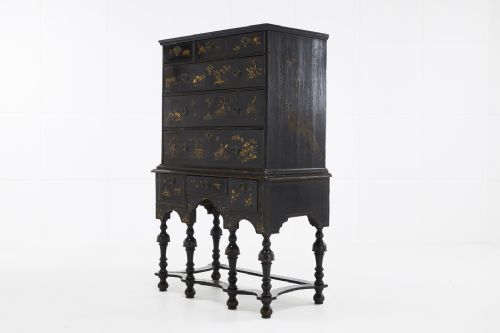 ENGLISH 17TH CENTURY WILLIAM AND MARY JAPANNED CHEST ON STAND - ADDITIONAL PHOTO 1