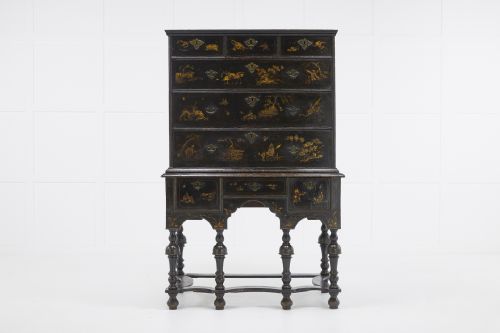 ENGLISH 17TH CENTURY WILLIAM AND MARY JAPANNED CHEST ON STAND - ADDITIONAL PHOTO 2