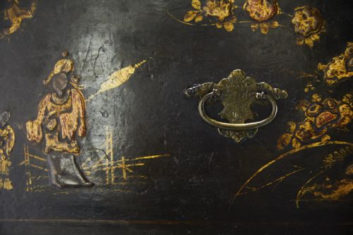 ENGLISH 17TH CENTURY WILLIAM AND MARY JAPANNED CHEST ON STAND - ADDITIONAL PHOTO 6