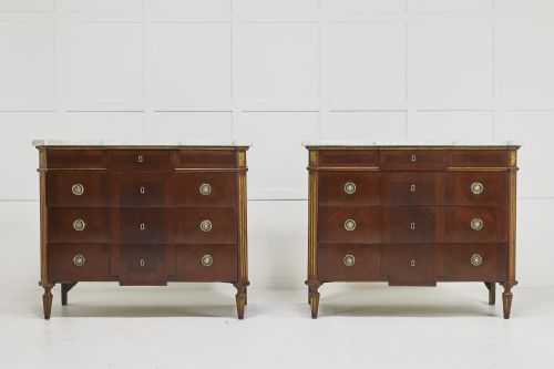 pair of 18th century spanish commodes with marble tops - CATEGORY: ANTIQUE CHEST OF DRAWERS - DATED 18TH CENTURY