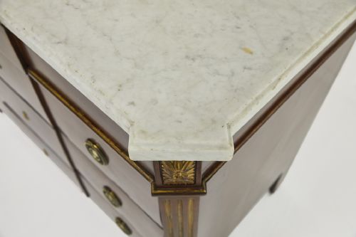 PAIR OF 18TH CENTURY SPANISH COMMODES WITH MARBLE TOPS - ADDITIONAL PHOTO 4