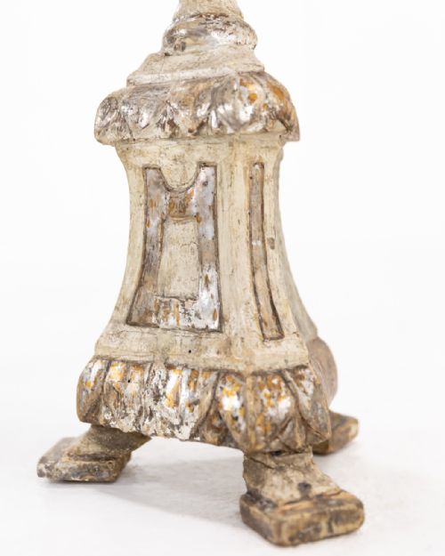 PAIR OF 18TH CENTURY ITALIAN SILVER GILT TORCHERES - ADDITIONAL PHOTO 4